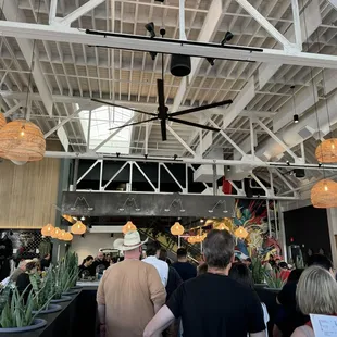 Entrance line to the bar. A bit busy but we got seated within 20 minutes top.