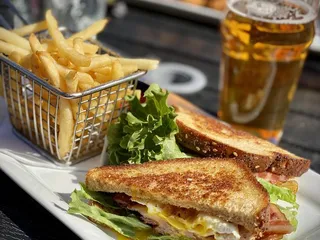 Center Street Grille