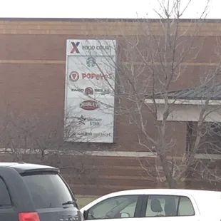 Bet no lines for Popeyes inside this one