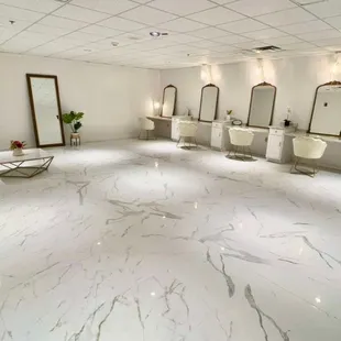 Bridal Suite access as early as 8am