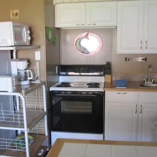 Full kitchen in efficiency