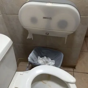 Plenty of toilet paper here.