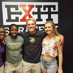 Love it when strangers come together and beat a room! #cabininthewoods