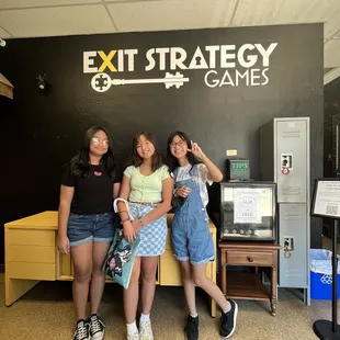 They're doing the "Pet Snatched" room!