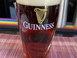 Lou's City Bar