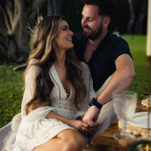 Bringing Couples Together To Enjoy Picnics With Amazing  Views