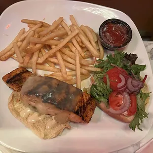 Salmon sandwich with fries