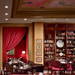 The lovely Explorers dining area.