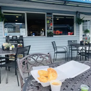 Empanadas &amp; Cortadito