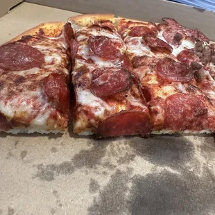 Pepperoni pizza
