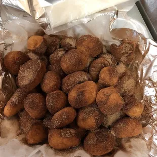 food, donuts, dough desserts