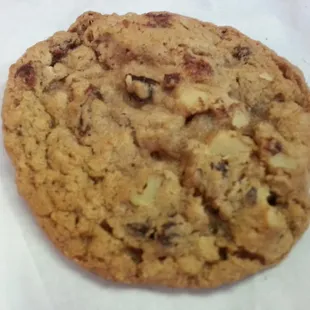 oatmeal raisin with nuts