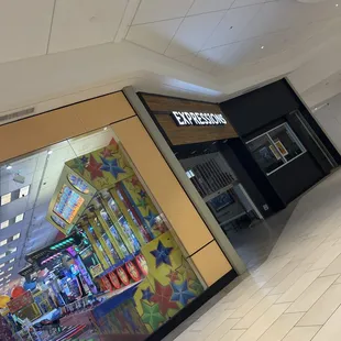 everything is open and they still had no one at 10:33am