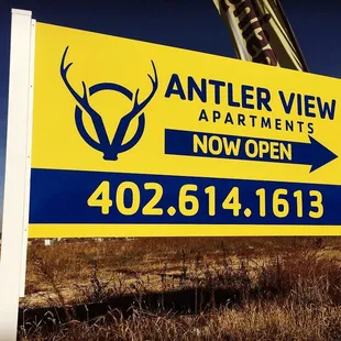 Express your image with custom exterior signage!