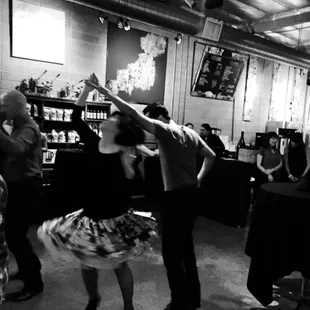 Live Music and Dancing - evening tour