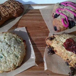 Scones!
(Peanut Butter Chocolate, Blueberry, Cheddar Chive, Spicy Tomato Basil)