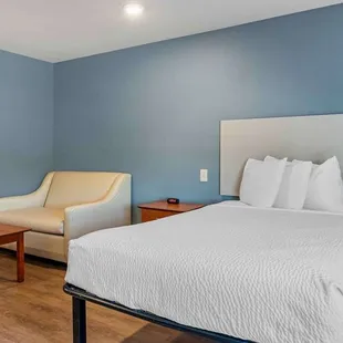 Deluxe Studio - 1 Full Bed