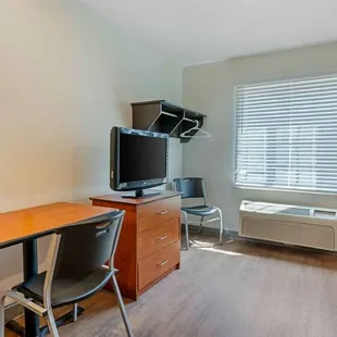 Studio Suite - 1 Full Bed