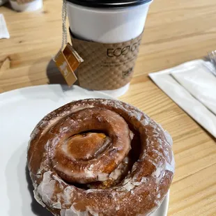 Cinnamon roll and tea