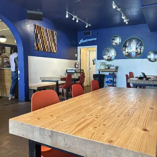 sushi and sashimi, interior