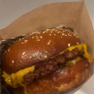 Cheeseburger*