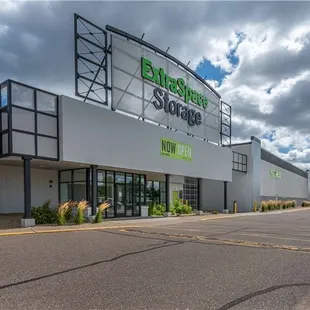 Alternate Beauty Image - Extra Space Storage at 1750 Hwy 36 W, Roseville, MN 55113
