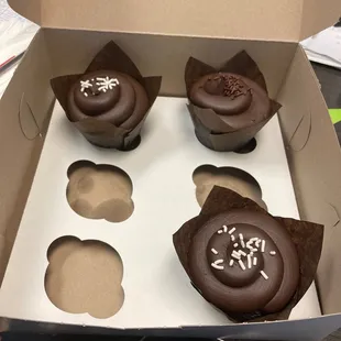 Boston Creme and Extraordinary pictures here.