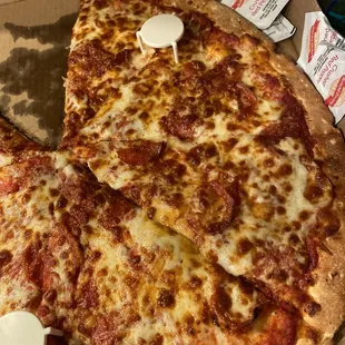 Pepperoni pizza with hardly any pepperoni!