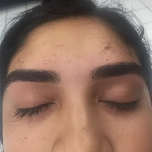 Eyebrows thick
