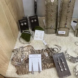 Unique jewelrt