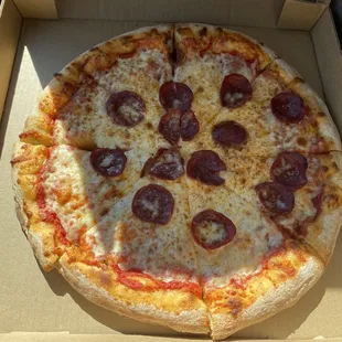 This is what $15 large pepperoni pizza I got !! This isn&apos;t what the picture advertised shows !! Scam!