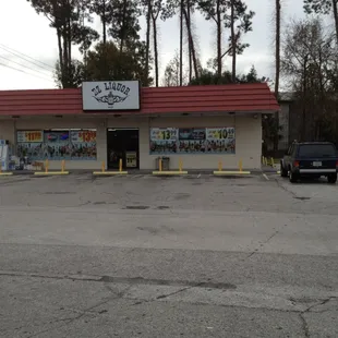 the outside of a liquor shop