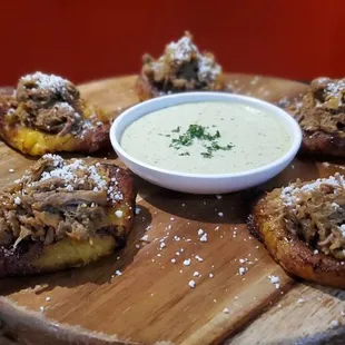 Platano con Carne Mechada