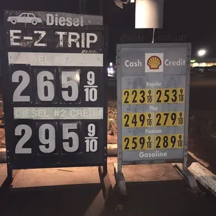 ¯\_(ツ)_/¯ Cash is King (i.e., +30¢ surcharge for credit card). Happy New Year's Eve's Eve's Eve 2017 anyway.