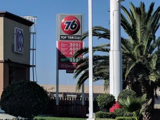 Union 76 Buttonwillow Auto Truck Plaza