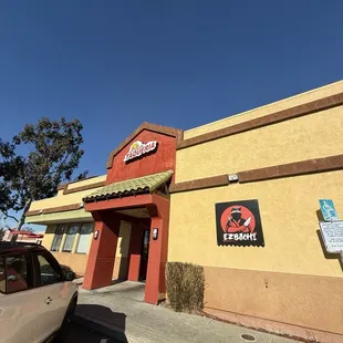 Yes, it&apos;s in the building where the newer Los Gallos is.