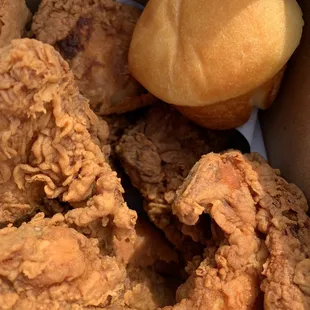 chicken wings and fried chicken, chicken, bbq chicken, fried chicken, chicken wings, bbq wings, food, poultry, fried chicken wings