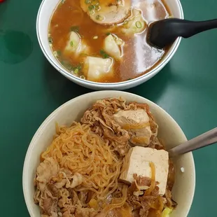 Beef sukiyaki and mini won ton ramen