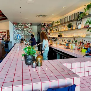 Cool bar