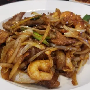 Mongolian beef with added shrimp.