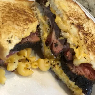 Grilled Mac And Cheese and Brisket