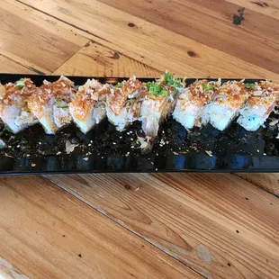 Foothill roll without spicy mayo