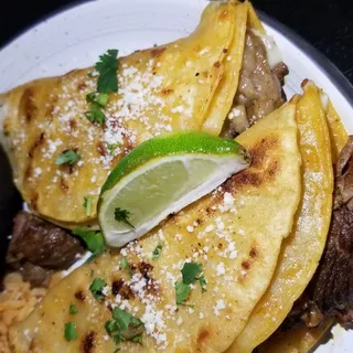 BIRRIA TACOS (2)