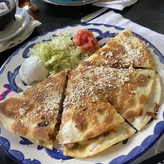 STEAK AND MUSHROOM QUESADILLA