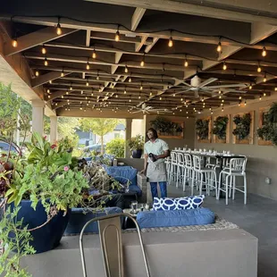Outside dinning