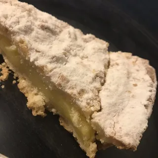 GRANDMA'S CAKE