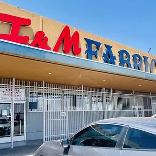 F &amp; M Fabrics store front