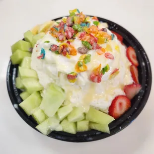 White rabbit snow ice, with melon and strawberry's