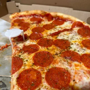 Pepperoni pizza