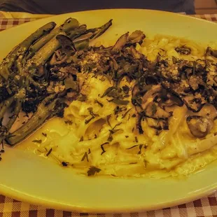 Fettuccine Alfredo with Wild Mushrooms and Broccoli at Fabiola's